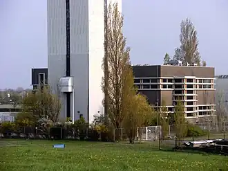 Toren met voormalige telefooncentrale