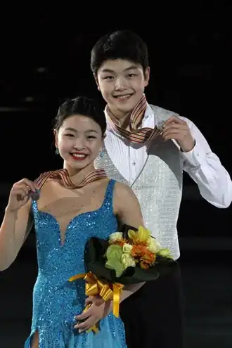 Alex en Maia Shibutani tijdens de 4CK 2011
