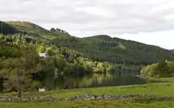 Aan de oostelijke zijde