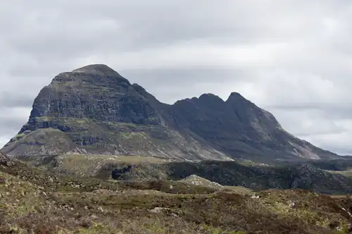 Suilven vanaf het wandelpad naar Falls of Kirkaig