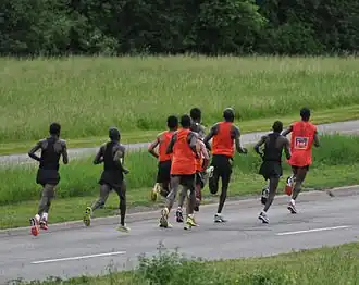 Negari Terfa als laatste in kopgroep Ottawa Marathon 2012