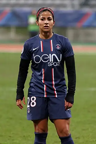 Shirley Cruz als speelster van Paris Saint-Germain in 2013