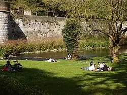 Parkzijde westelijk muurdeel