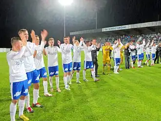 Spelers van SV Grödig vieren de promotie naar de Bundesliga