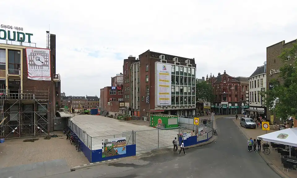 Een deel van de bouwplaats van Forum Groningen in augustus 2013