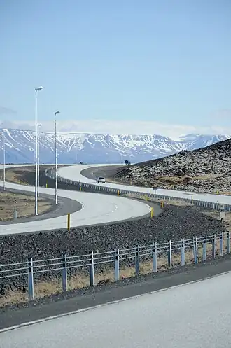 De Þjóðvegur 41 met gescheiden rijbanen