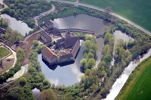 Stoeterij (v.m. omgracht kasteel) Kakesbeck, Elvert, tijdens de restauratie