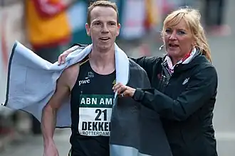 Rens Dekkers finisht de marathon van Rotterdam in 2014