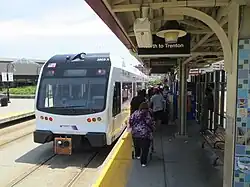 NJ Transit halte Cooper St. Rutgers.