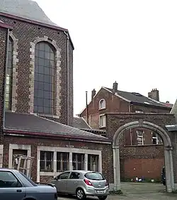 Koorpartij met aanbouwen