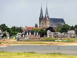Zicht op Deventer met de Bergkerk