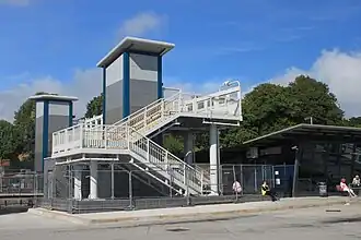 Exterieur met nieuwe voetbrug, 2015