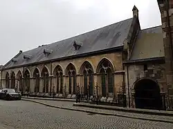 Sint-Servaasklooster, westvleugel, straatzijde