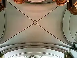 Gewelf middenbeuk en triomfboog