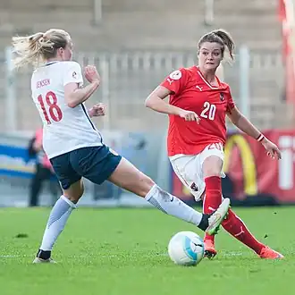 Jensen in een interlandwedstrijd tegen Oostenrijk in 2016