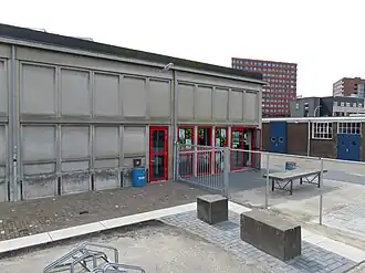 Ingang van Fluor in oud fabriekspand in Amersfoort