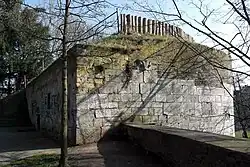 Het rondeel vanuit het westen gezien