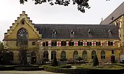 Oostvleugel met trapgevel