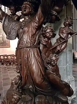 Voetstuk met vrouw en putti