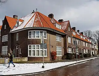 Ambtenarenwoningen Prof. P. Willemsstraat-Scharnerweg