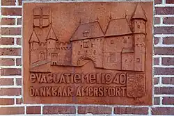 Gedenksteen ter herinnering van de evacuatie van bewoners van Amersfoort.