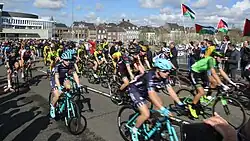 Amstel Gold Race Ladies, 2018 op de Wilhelminabrug