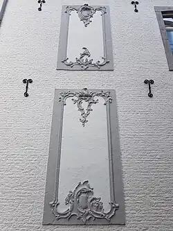 Gestucte geveldecoraties