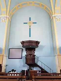 Kansel met muurschildering