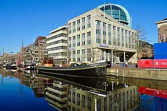 De Stânfries X gelegen aan de Willemskade in Leeuwarden