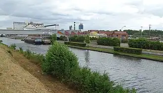 Solvay-fabriek aan het Marne-Rijnkanaal