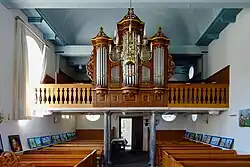Interieur van de kerk met orgel (gezien naar het westen)