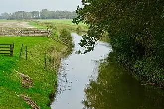 De Hijumer Feart bij de Mariëngaardbrug (gezien in oostelijke richting)