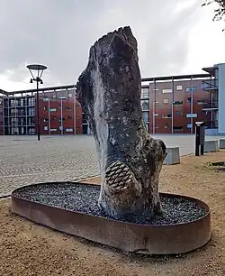 Idem, perkje met boomstronk