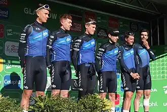 De ploeg voor de start van de eerste rit van de Ronde van Groot-Brittannië 2019.