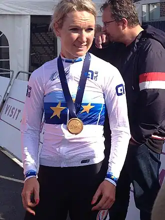 Pieters won in 2019 goud op zowel de Europese wegwedstrijd als de gemengde ploegachtervolging.