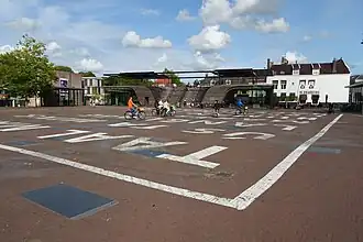 Oldehoofsterkerkhof met paviljoen Obe