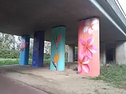 Bloemen bij Abcouderpadspoor/metrobrug (oktober 2020)