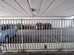 Omheinde parkeerplaats (oktober 2020)