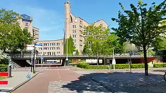 Zijaanzicht van Haardsteebrug (mei 2020) Op de achtergrond Het Zandkasteel