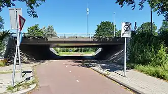 Kokmeeuwbrug vanaf Kokmeeuwpad (augustus 2020)