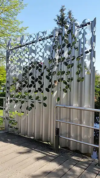 Hek- en kunstwerk brug 141 (april 2020)