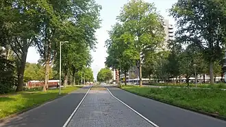 Brug 767 valt nauwelijks op in de Baden Powellweg (september 2020)