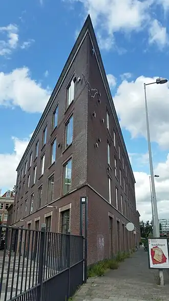 Duik in de verbeelding vanuit ingang Funenpark (juli 2020)