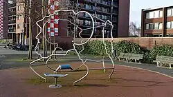 Klimrek met profiel van het logo van Ajax (januari 2020)