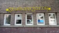 Letters op nr. 45 in Amsterdamse Schoolstijl (mei 2020)