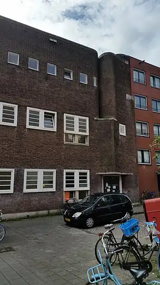 Deel van schoolgebouw 27-29 (september 2020)