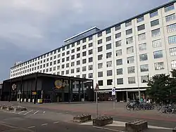 Eiffelgebouw en bioscoop