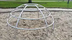 Iglo in zandbak (januari 2020)