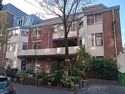 Peter Geusebroek in de Agatha Dekenstraat 12-22 (november 2021)