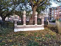 Een van de balusters (november 2021)